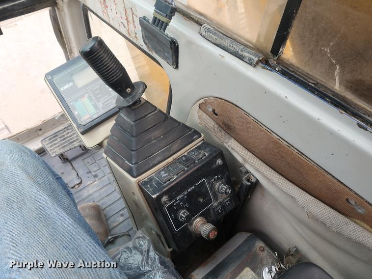 image for item EP9468 1994 Kobelco SK200LC excavator
