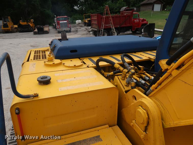 image for item EP9468 1994 Kobelco SK200LC excavator