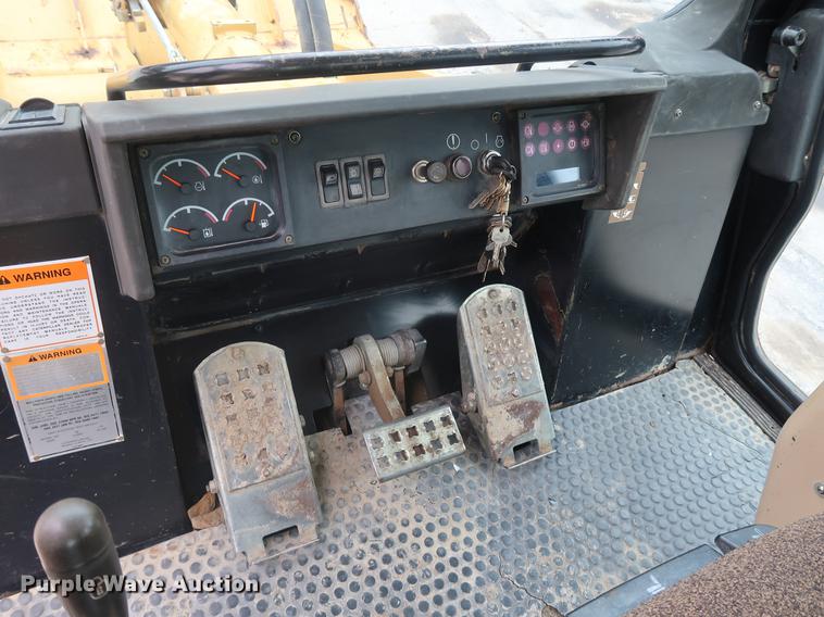 image for item EP9470 1997 Caterpillar 953C track loader