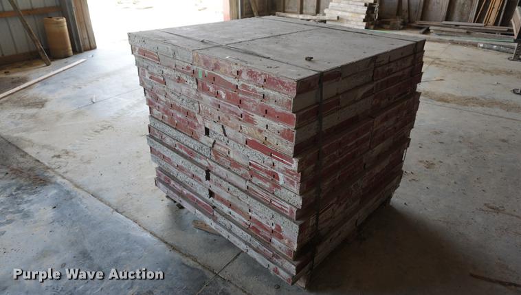 image for item ES9855 Simons concrete forms