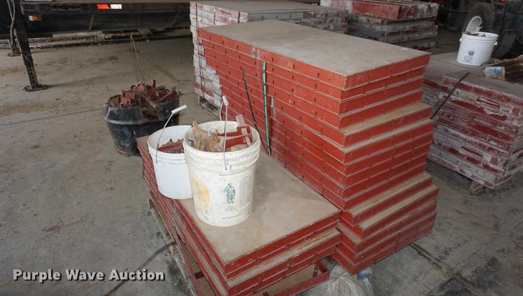image for item ES9855 Simons concrete forms