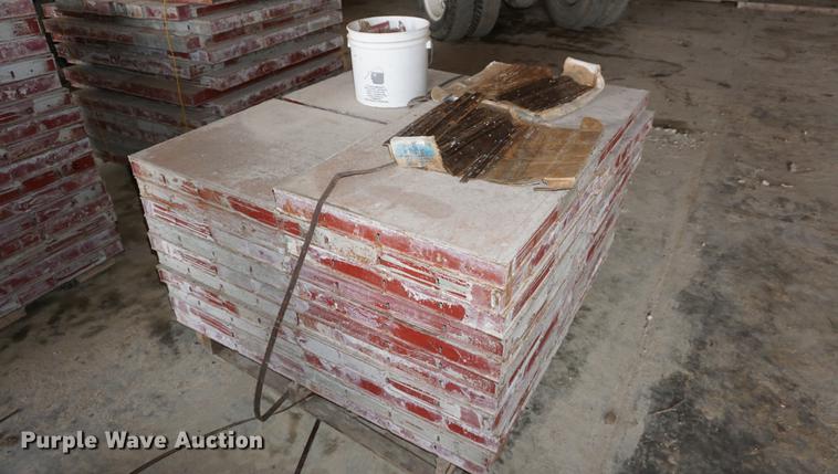 image for item ES9855 Simons concrete forms