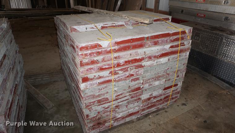 image for item ES9855 Simons concrete forms