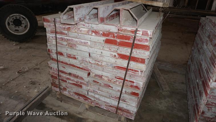 image for item ES9855 Simons concrete forms