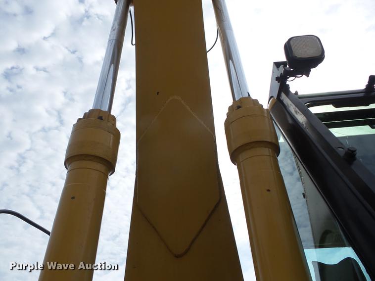 image for item J8501 1998 Caterpillar 322B L long reach excavator