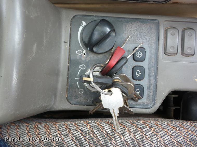 image for item J8501 1998 Caterpillar 322B L long reach excavator