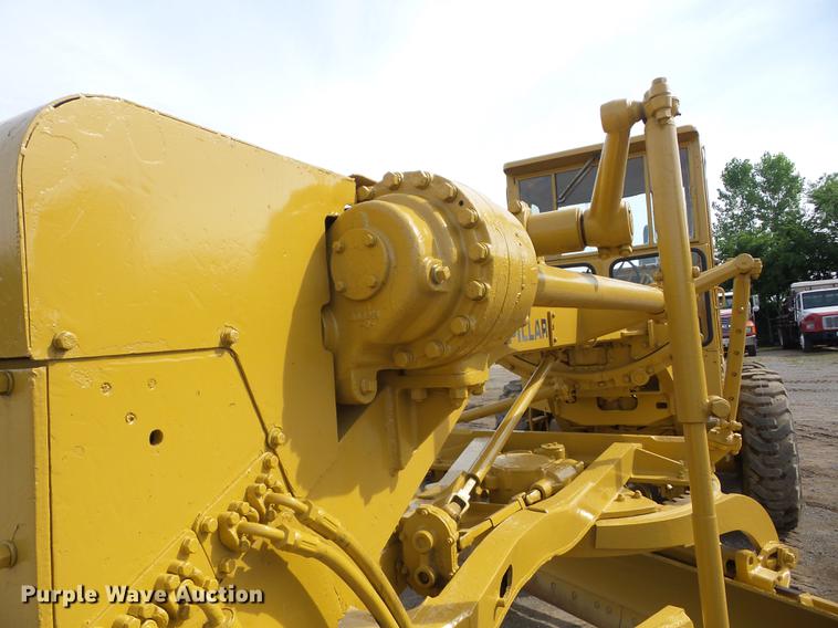 image for item J8502 1969 Caterpillar 12F rigid frame motor grader