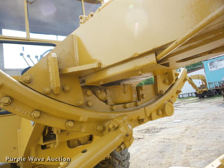 image for item J8502 1969 Caterpillar 12F rigid frame motor grader