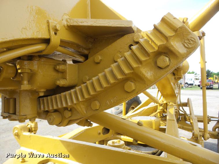 image for item J8502 1969 Caterpillar 12F rigid frame motor grader