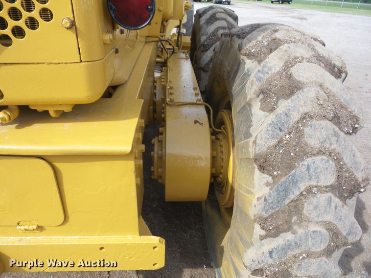 image for item J8502 1969 Caterpillar 12F rigid frame motor grader