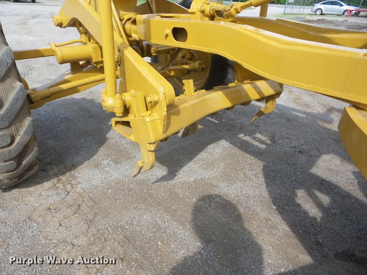 image for item J8502 1969 Caterpillar 12F rigid frame motor grader