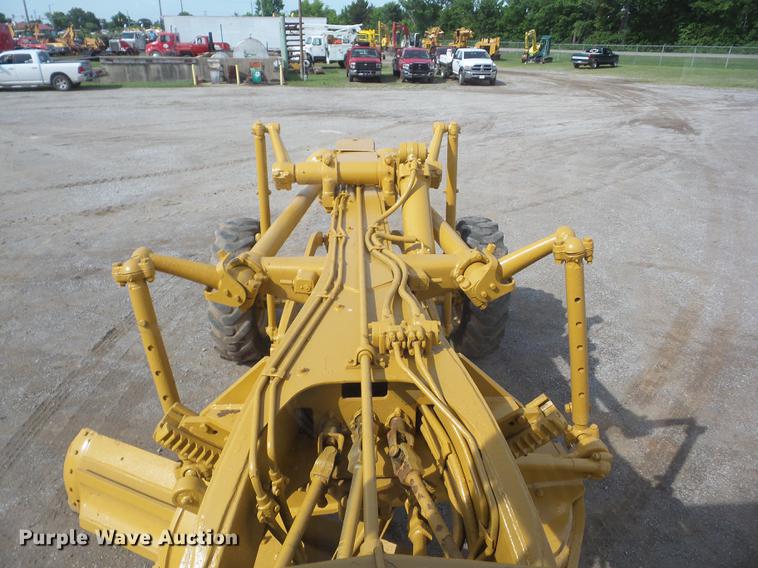 image for item J8502 1969 Caterpillar 12F rigid frame motor grader