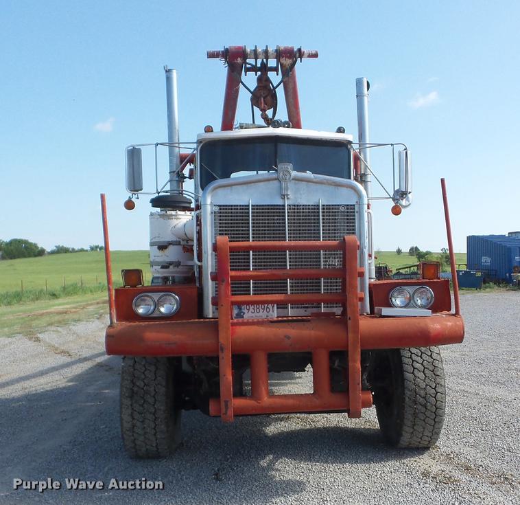 image for item K6271 1981 Kenworth flatbed winch truck