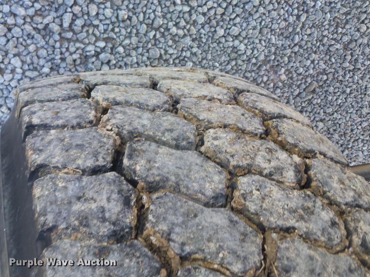 image for item K6271 1981 Kenworth flatbed winch truck