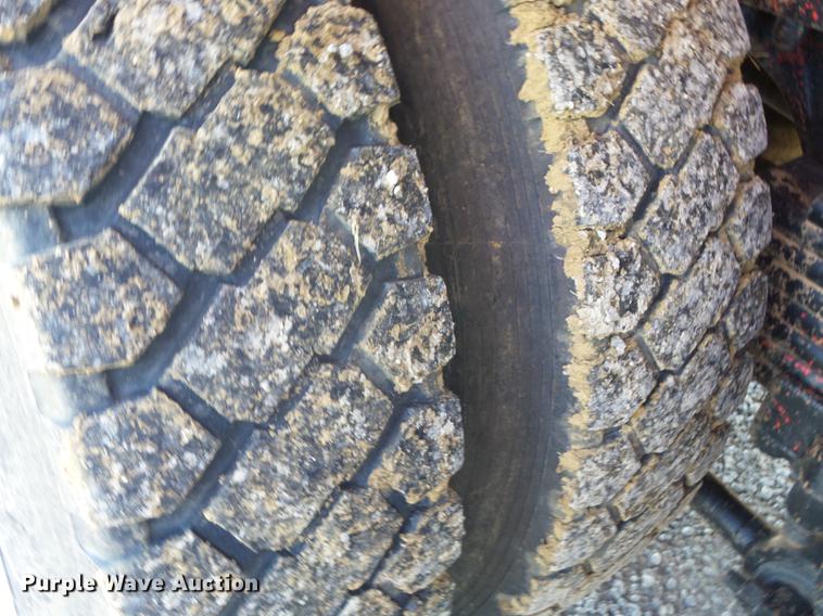 image for item K6271 1981 Kenworth flatbed winch truck