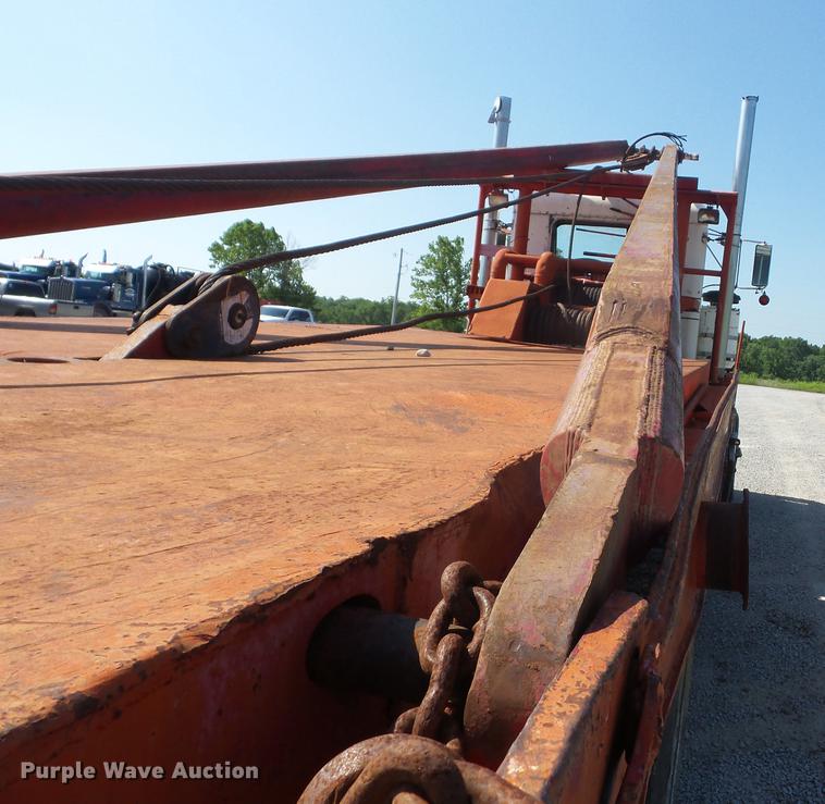 image for item K6271 1981 Kenworth flatbed winch truck