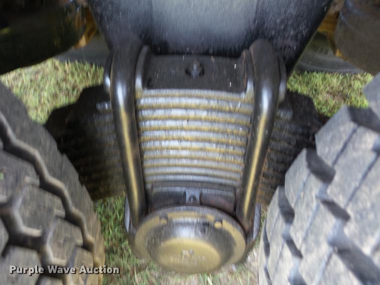 image for item K6272 2004 Mack CV713 Granite dump truck