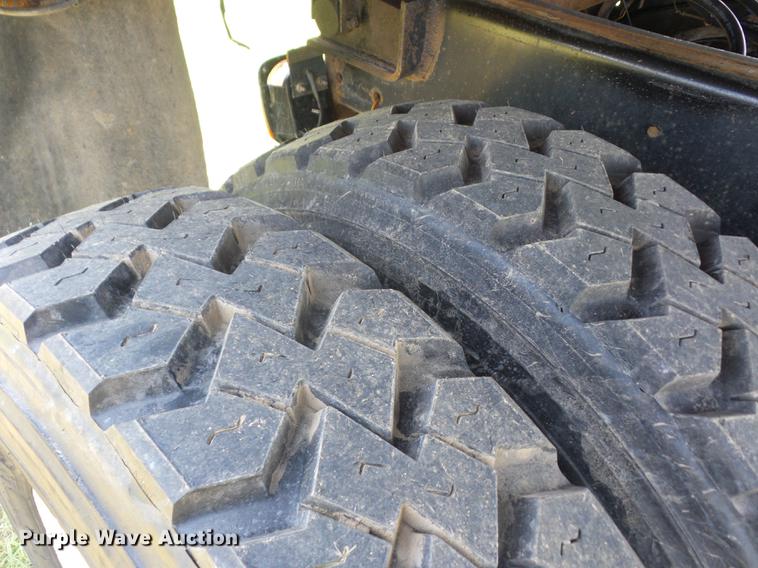 image for item K6272 2004 Mack CV713 Granite dump truck