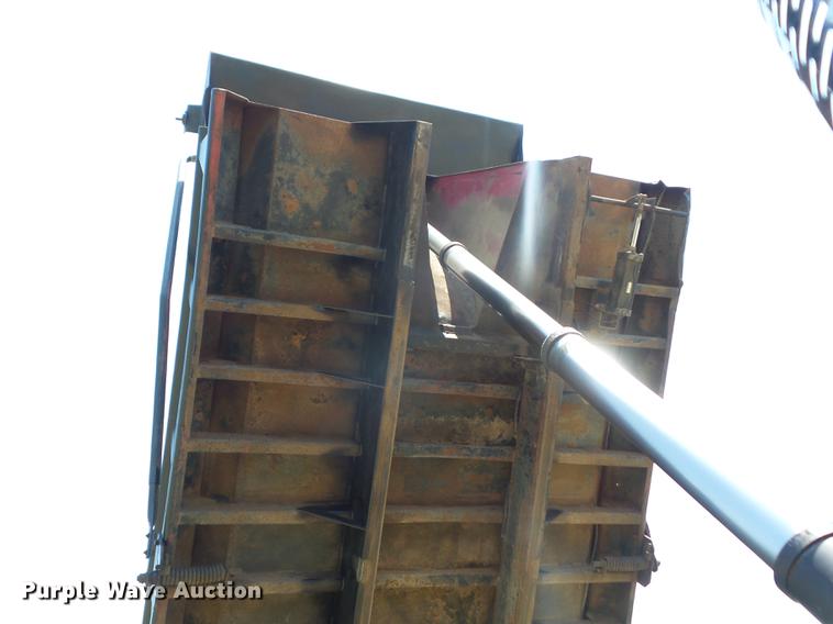 image for item K6272 2004 Mack CV713 Granite dump truck