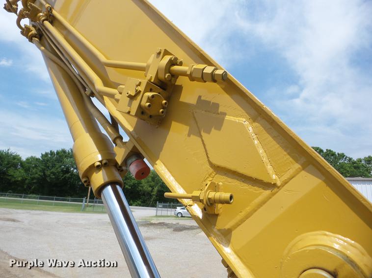 image for item K6275 1998 Caterpillar M318 excavator