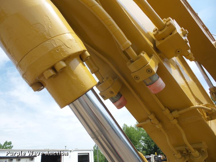 image for item K6275 1998 Caterpillar M318 excavator