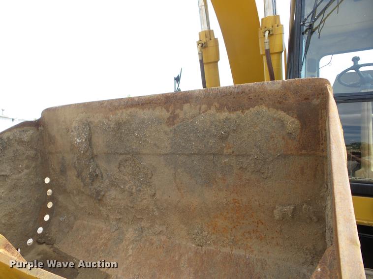 image for item K6275 1998 Caterpillar M318 excavator