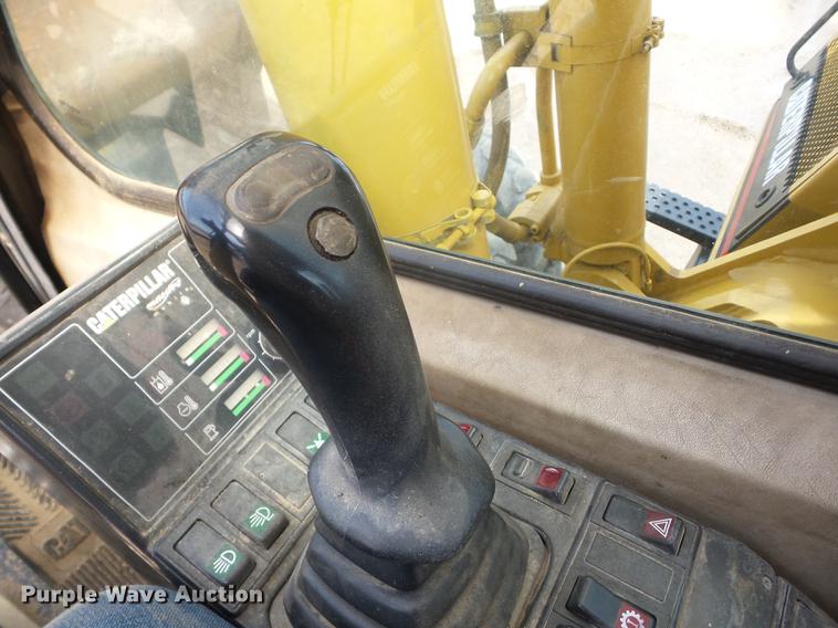 image for item K6275 1998 Caterpillar M318 excavator