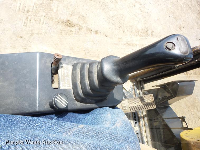 image for item K6275 1998 Caterpillar M318 excavator