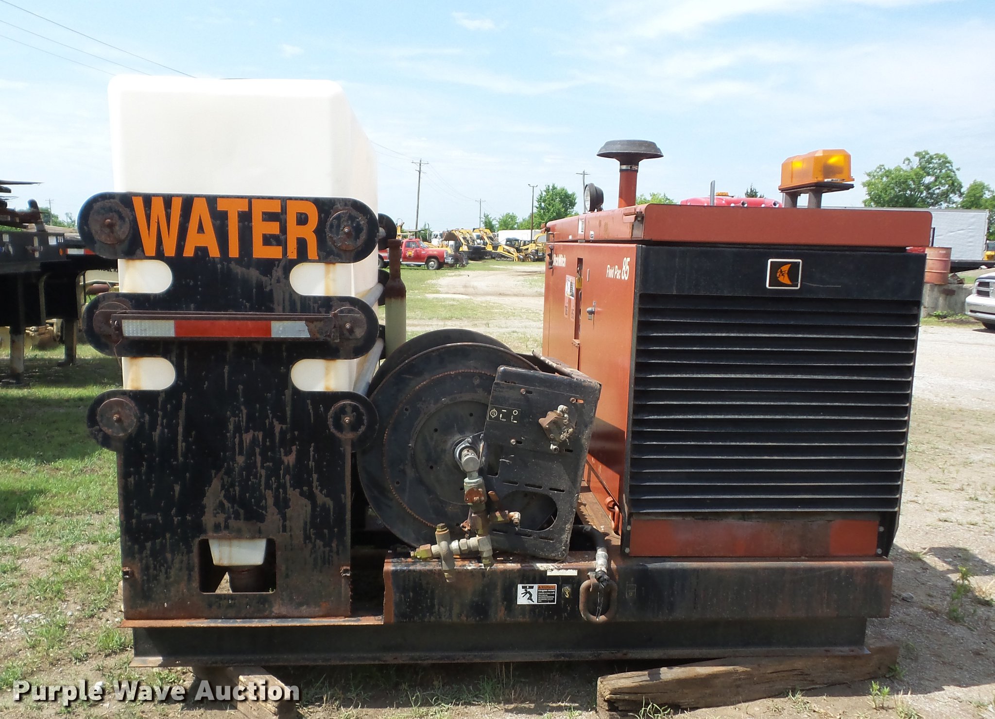 Ditch Witch Fluid Pac 85 hydraulic pump in Claremore, OK Item J8500