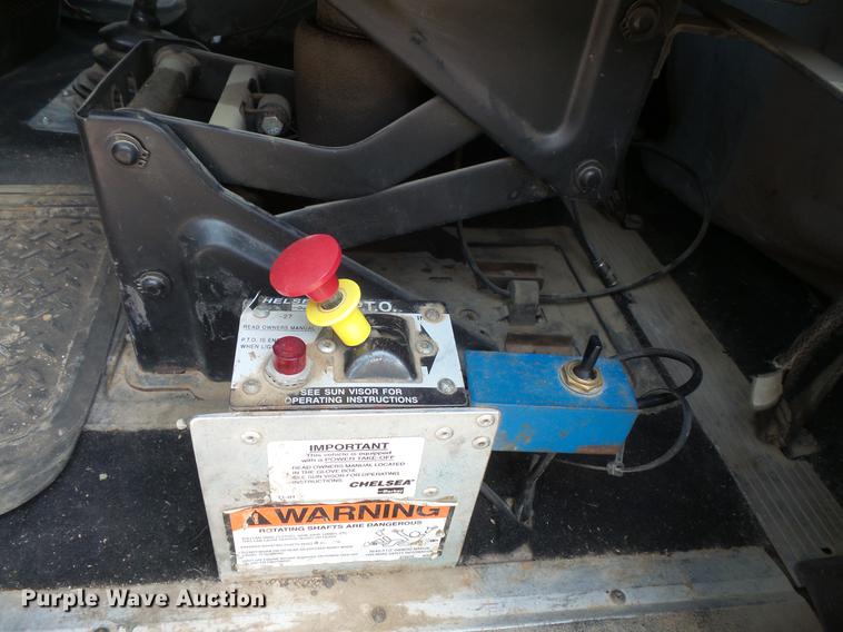 image for item DC4703 1998 International 9400 semi truck