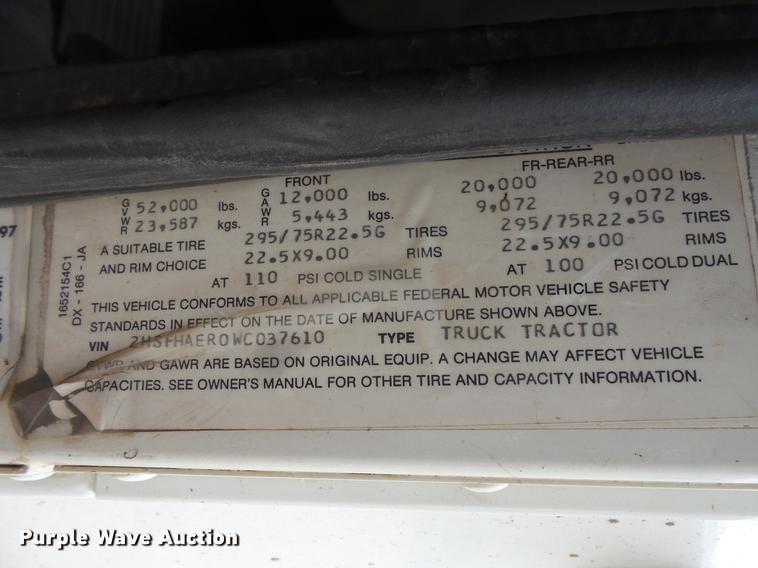 image for item DC4703 1998 International 9400 semi truck