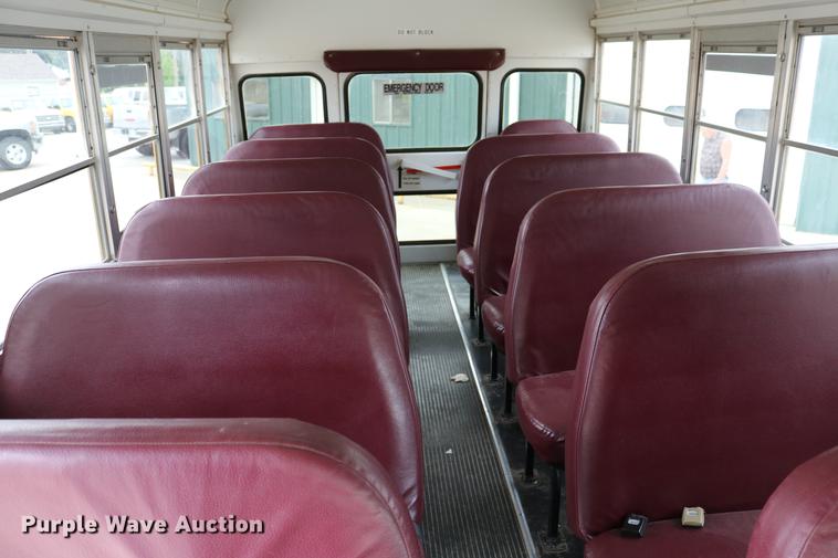 image for item DC7520 2004 Ford E450 Blue Bird school bus