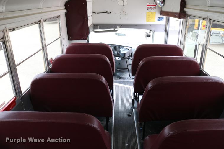 image for item DC7520 2004 Ford E450 Blue Bird school bus