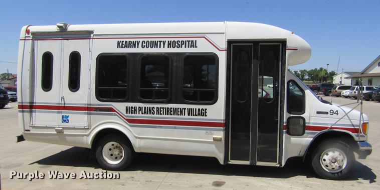 image for item DD5760 1994 Ford Econoline E450 van