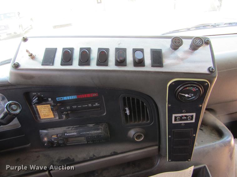 image for item DD5760 1994 Ford Econoline E450 van