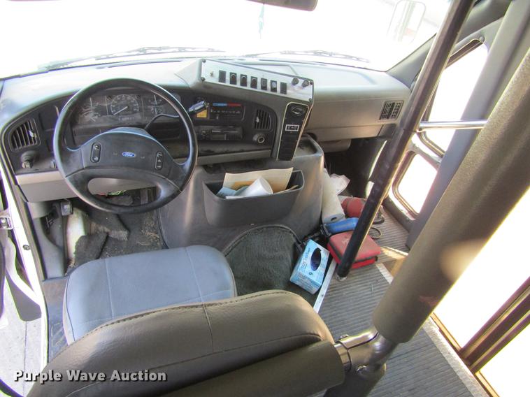 image for item DD5760 1994 Ford Econoline E450 van