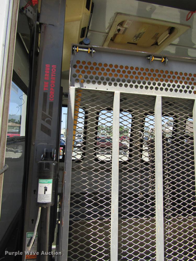 image for item DD5760 1994 Ford Econoline E450 van