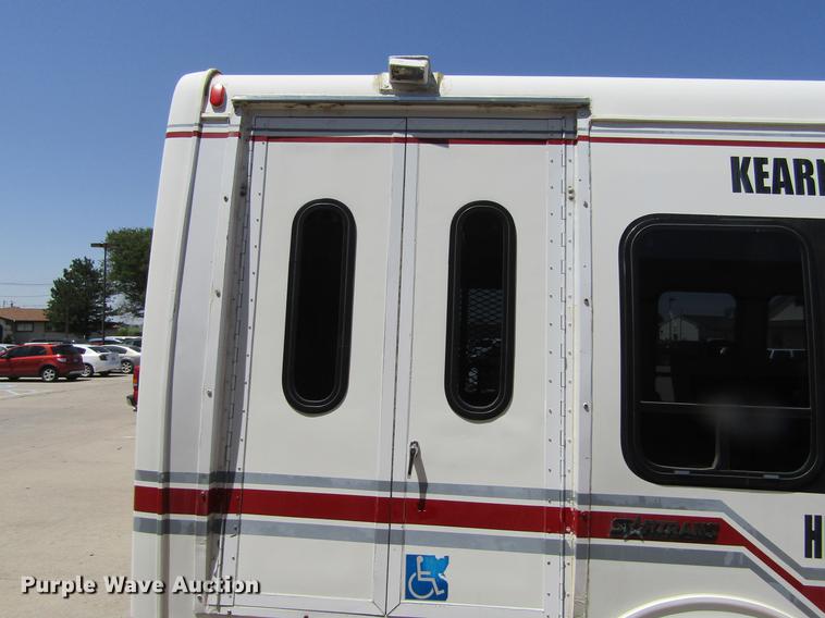 image for item DD5760 1994 Ford Econoline E450 van