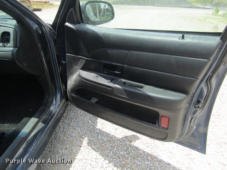 image for item DD8551 2011 Ford Crown Victoria Police Interceptor