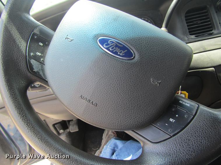 image for item DD8551 2011 Ford Crown Victoria Police Interceptor