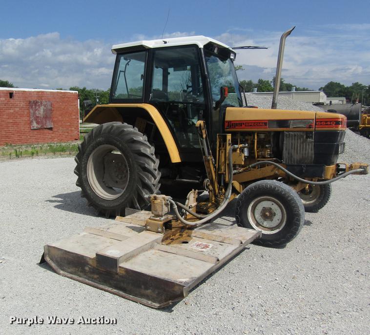 image for item DD8553 1995 New Holland 6640 Tiger Special tractor