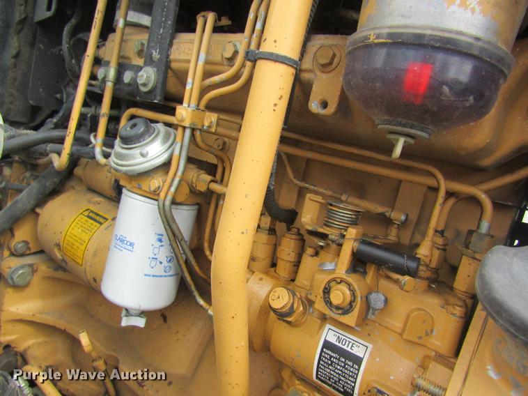 image for item DD8553 1995 New Holland 6640 Tiger Special tractor