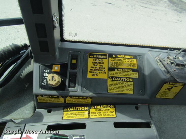 image for item DD8553 1995 New Holland 6640 Tiger Special tractor