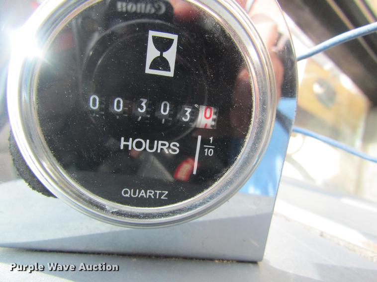 image for item DD8553 1995 New Holland 6640 Tiger Special tractor