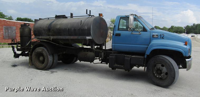 image for item DD8554 1997 Chevrolet C7500 oil distributor truck