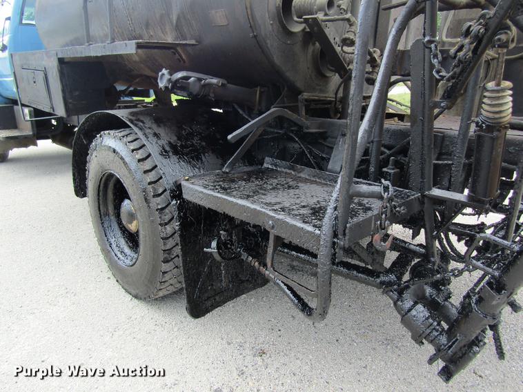 image for item DD8554 1997 Chevrolet C7500 oil distributor truck