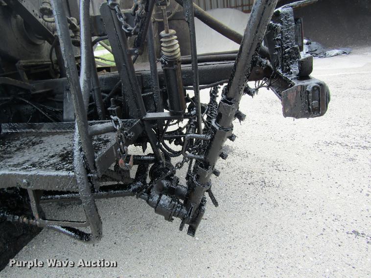 image for item DD8554 1997 Chevrolet C7500 oil distributor truck