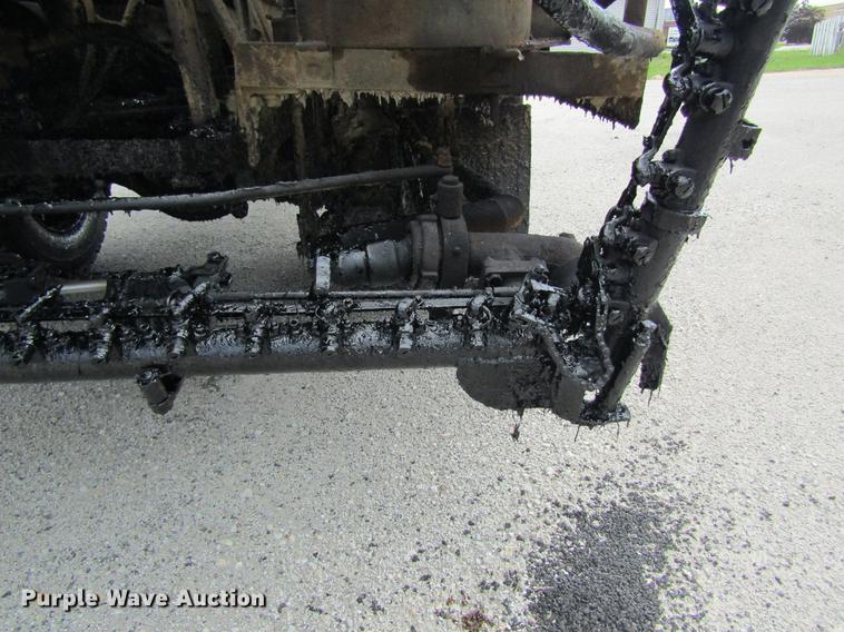 image for item DD8554 1997 Chevrolet C7500 oil distributor truck