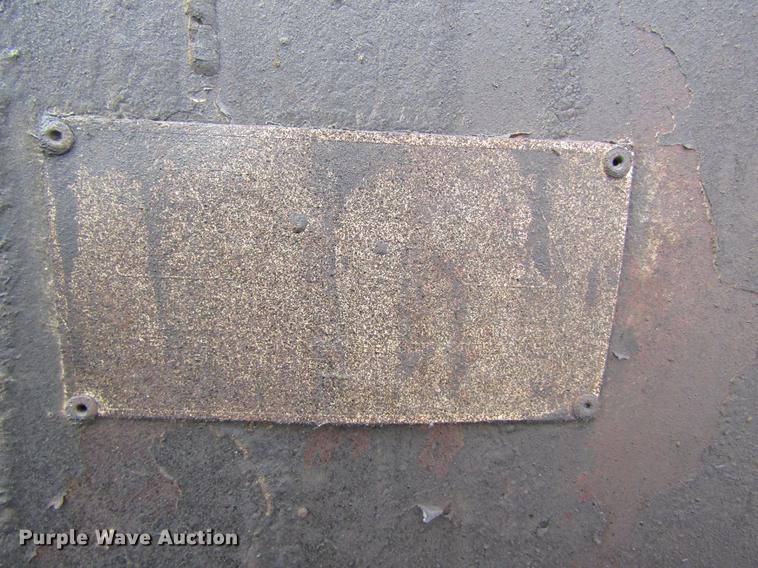 image for item DD8554 1997 Chevrolet C7500 oil distributor truck