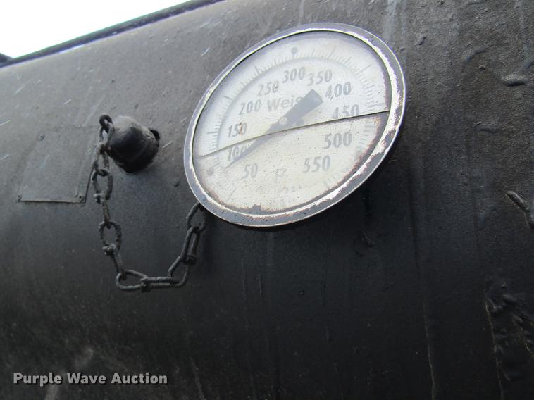 image for item DD8554 1997 Chevrolet C7500 oil distributor truck